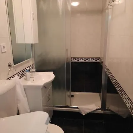 Dade Apartment *